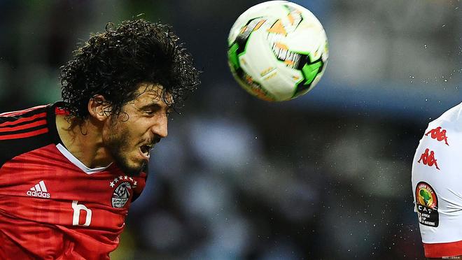 爱游戏-DWG观众热烈欢呼！，阿扎伦卡迎来十赛季出色发挥上演精彩一战的简单介绍